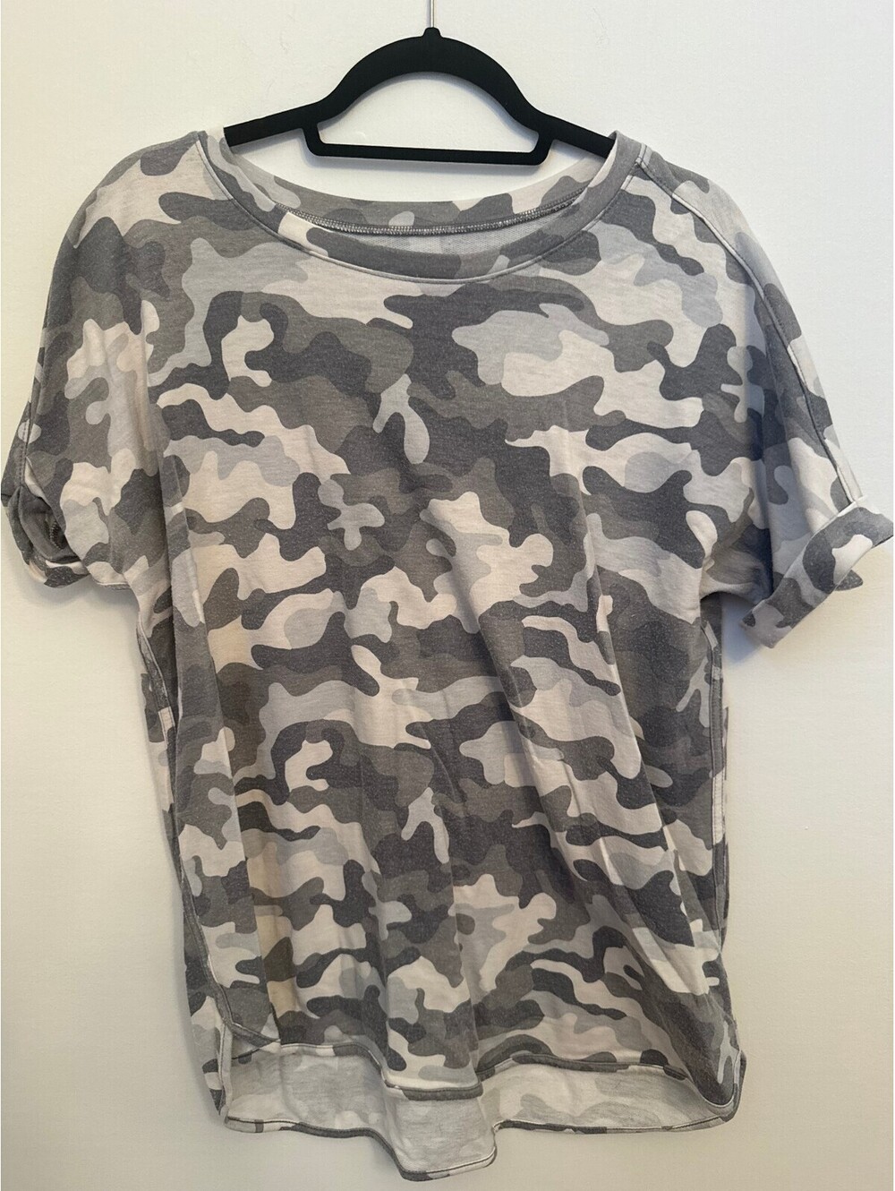 New Directions gray camouflage short sleeve top